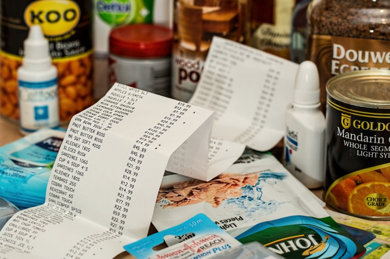 magasin-CALLAS-min_shopping_spending_till_slip_purchase_retail_shop_buy_customer-704023